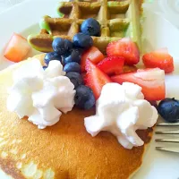 Snapdishの料理写真:Pandan Waffle & Pancake|Jamieさん