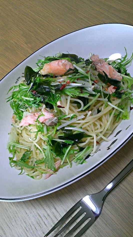 鮭とわかめと水菜のパスタ|みあこさん