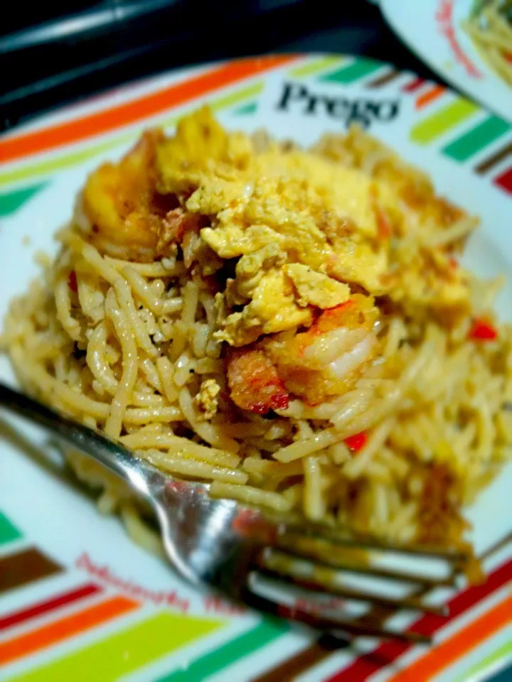 Aglio olio with cereal prawns..|Basanti Garibaさん