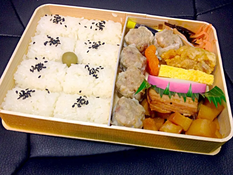 シウマイ弁当750円也by崎陽軒|秋山知隆さん