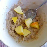 oatmeal with apples|Whitney Kinnisonさん