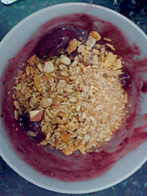 Snapdishの料理写真:22/02/2014 - lanche da tarde

açaí zero açúcar + granola light|Gabriela Baptistaさん