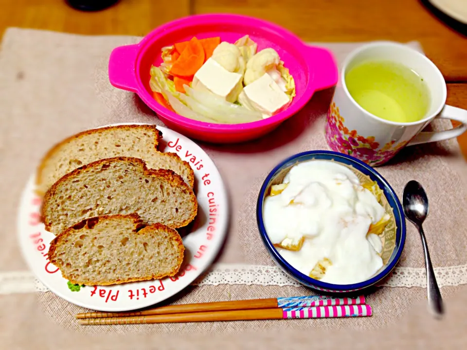 ドイツパンで、朝ごはん|くりちさん