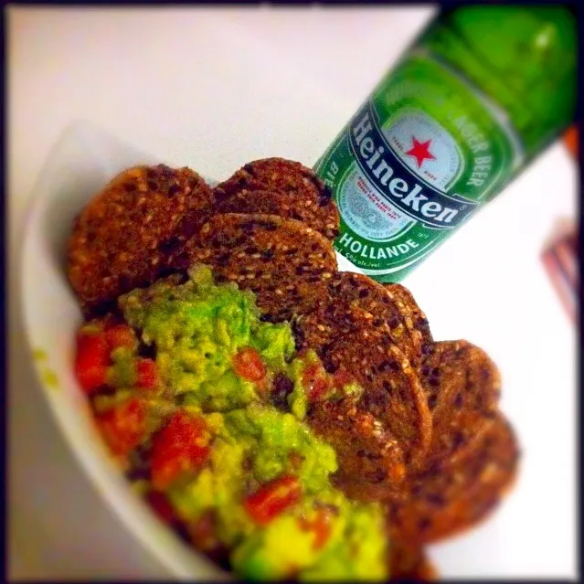 Game Time Snack. Guacamole and wheat free grain free gluten free crackers.|T.E.Dennisさん