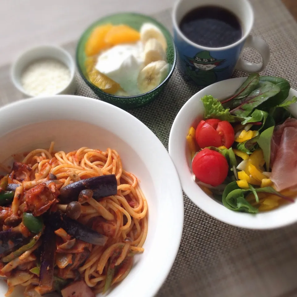 茄子としめじのトマトソースパスタ|ぺんぎんさん