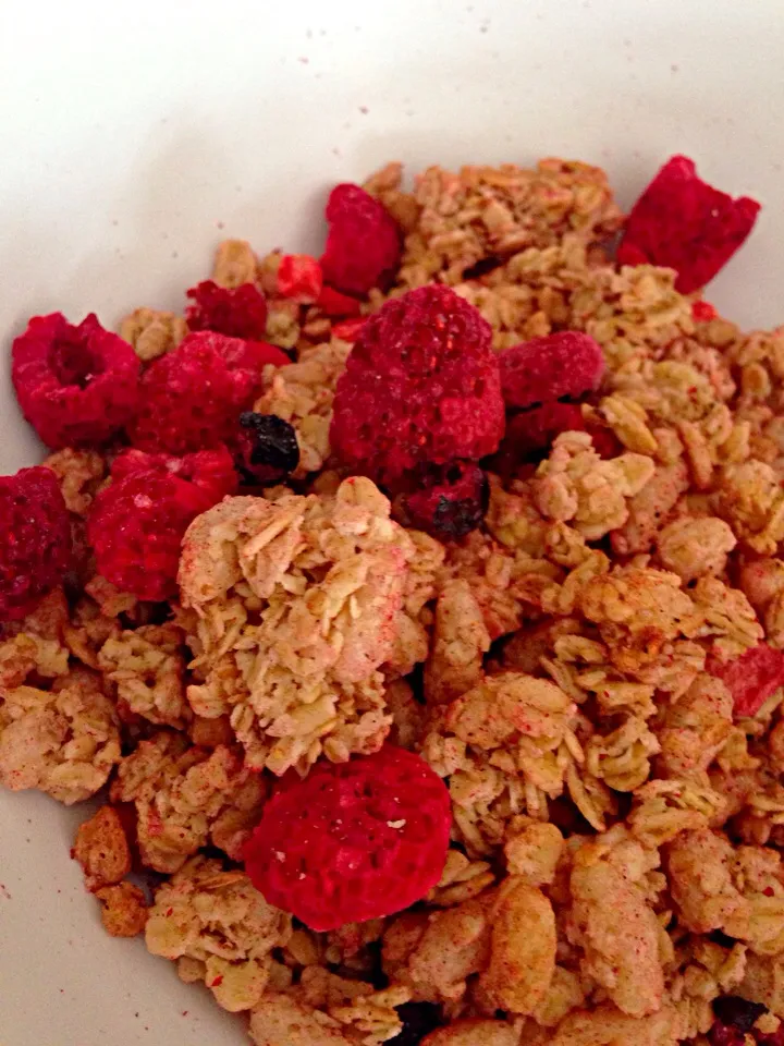 Wild Berry Granola - organic|hweeyhさん