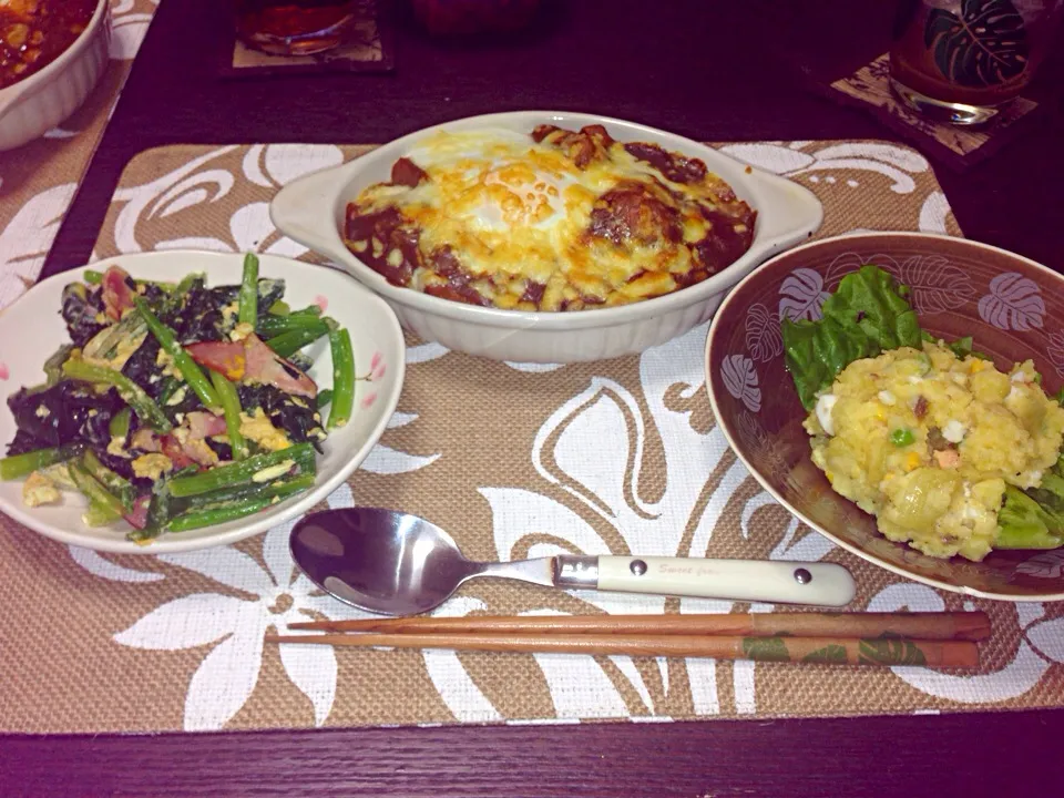 Snapdishの料理写真:焼きカレー、アンチョビ入りポテトサラダ、ほうれん草ベーコン炒め|Michiko Ondaさん