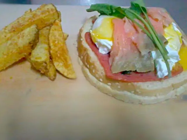 Sandwich: Smoked Salmon & Ham|Dan Alfred Garcia Madriagaさん