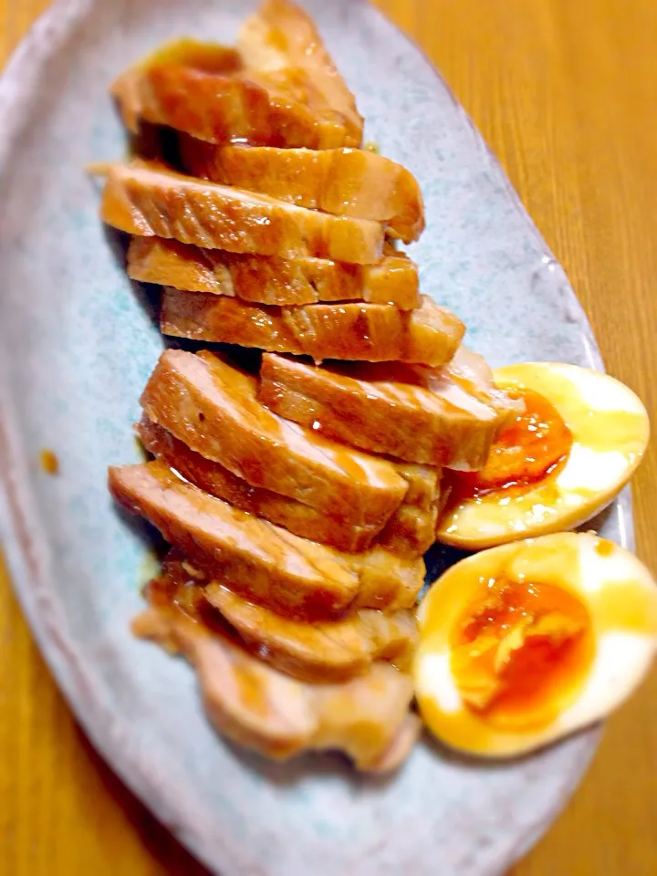 リリたんこぶさんの料理 炊飯器で作ったじゅわトロチャーシューどーん💥（丼）|さくたえさん