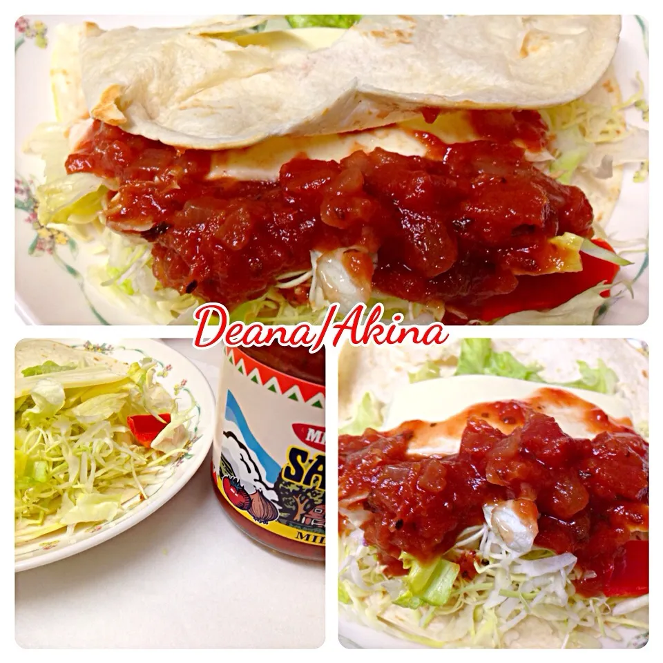 Tacos without tomato... I am too busy today... I didn't buy tomatoes.😭.February 23/2014.|Deana/Akinaさん