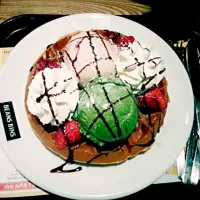 BEANS BINS Icecream waffle|Km Exoさん