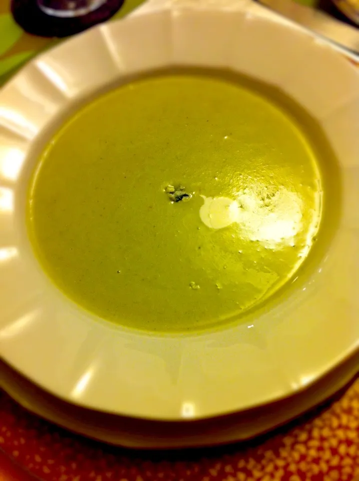 Broccoli Cream Soup topped with blue cheese;)|aястасияさん