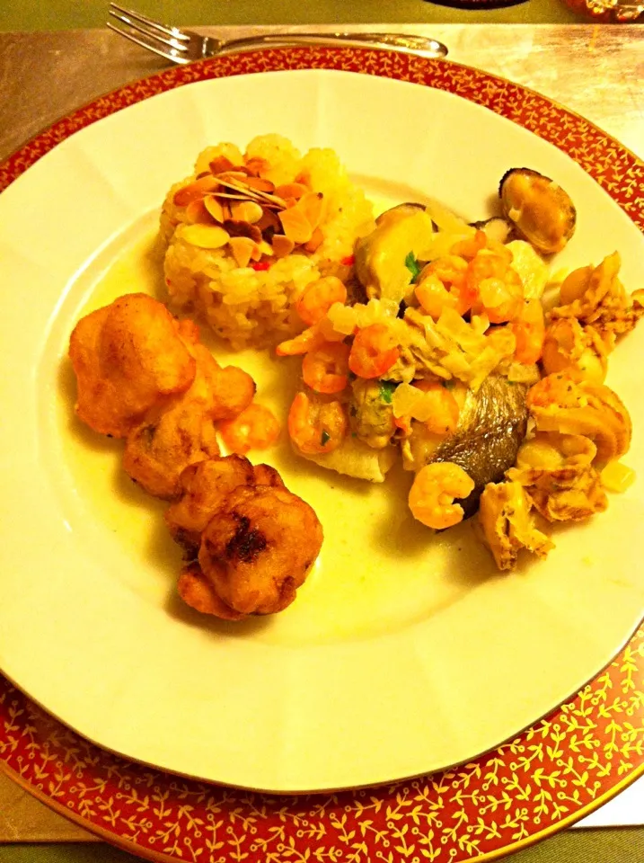 Arroz con Perejil y Almendras, Cod fish with prawns and scallop cream sauce, and Bunuelos de cambur;)|aястасияさん