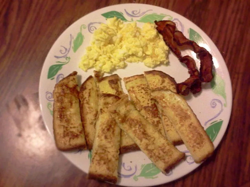 French toast,eggs,and bacon|cheyenne & Dyanneさん