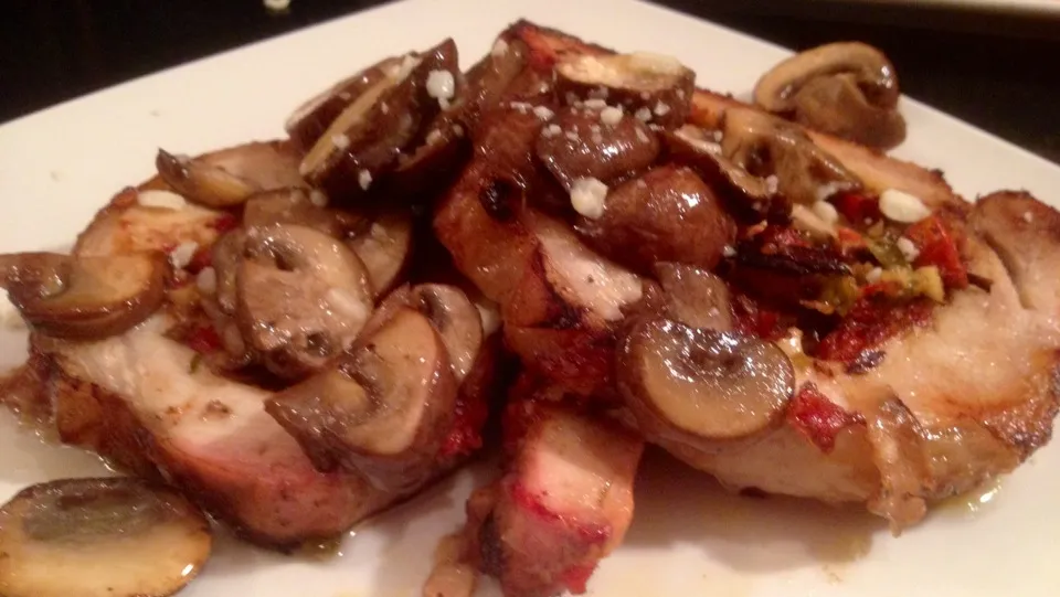 Stuffed Porkloin with roasted portobellos|peggy waldonさん