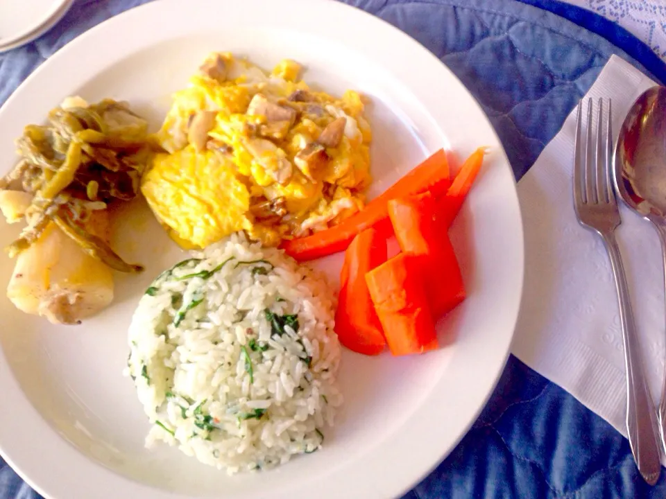 Lunch ,mushroom &eggs,arugula rice,mountain potatoes with green beans|shaine91さん