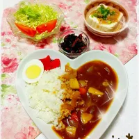 Snapdishの料理写真:ｶﾚｰﾗｲｽ、ねぎ塩麹ﾀﾞﾚ冷奴、ひじき煮、ｻﾗﾀﾞ|みぃにゃんさん