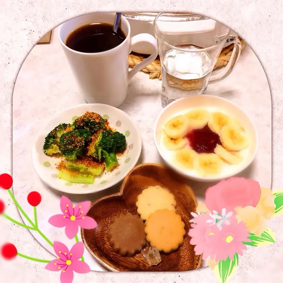 Snapdishの料理写真:軽く軽く朝ごはん|ちゆさん