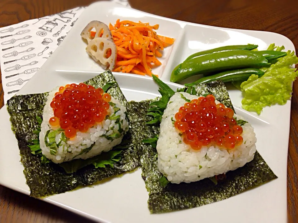 いくらおにぎり(〃▽〃)食べにくいw|ちっきーさん