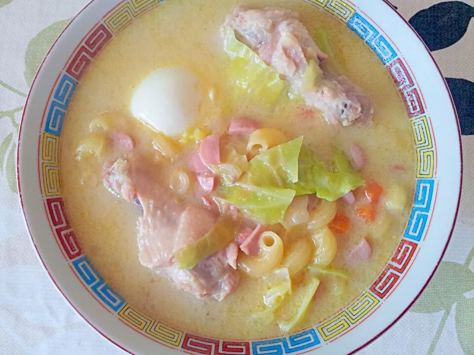 Chicken Macaroni Soup with Egg (philippine food)|Glenda Antonio Satoさん