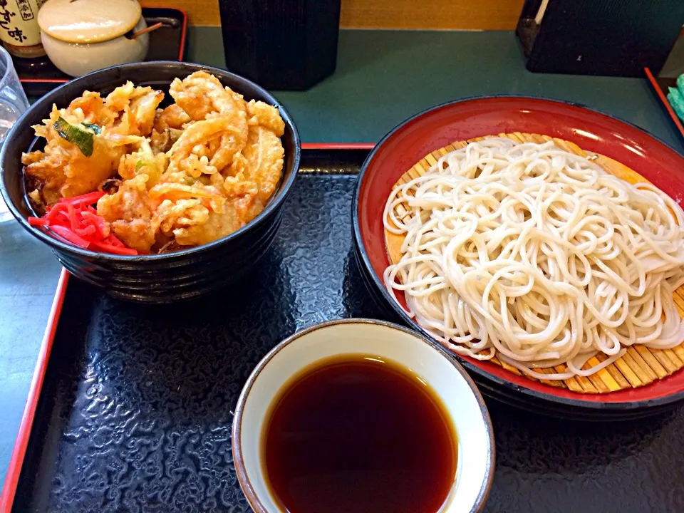 かき揚げ丼とお蕎麦のセット|こんどう かずゆきさん