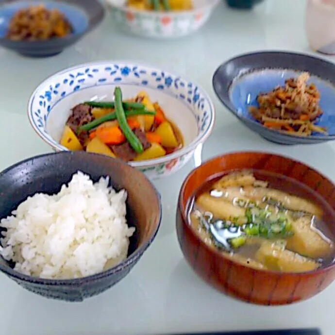 肉じゃがときんぴらごぼうとお味噌汁|さくらさん