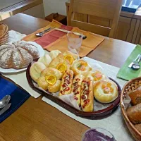 Snapdishの料理写真:焼き立てパンを食べる会|たんぽぽさん