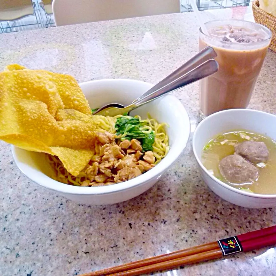 Snapdishの料理写真:Mee ayam|maixx ใหม่さん