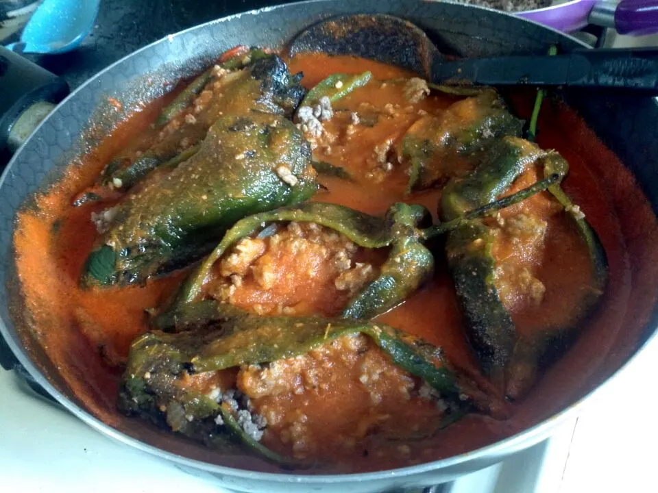 Pues ahora chiles rellenos para festejar a mi amor!|Javier Rdz.さん