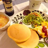 卵とトマトのスープ パンケーキ 卵 セロリサラダ|ゆらもん♡さん