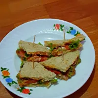 Snapdishの料理写真:saussage bolognase sandwich|Dianaさん