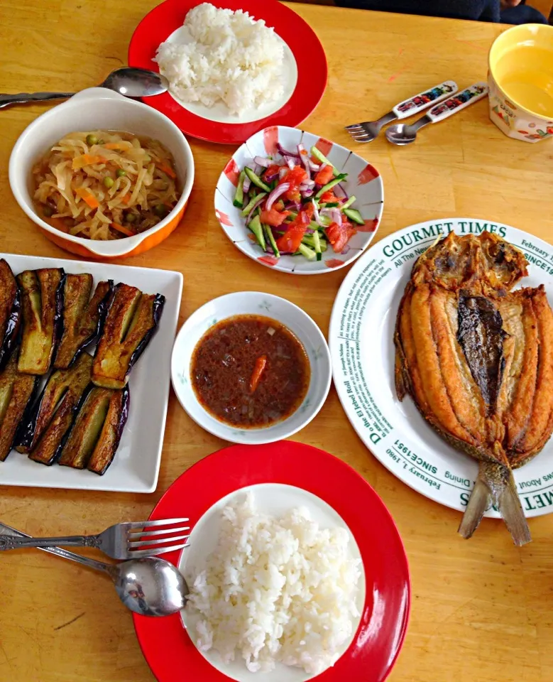 Lunch today daeng na bangus # pritong talong|gachiyunaoさん