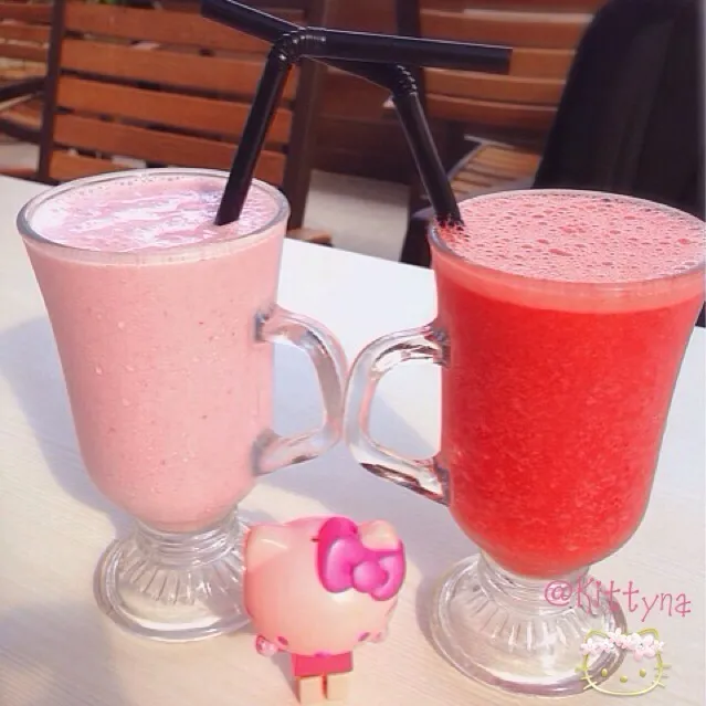 *ృ⁍ั̥ ॣ.̴̤̬⁍ั̴̣̥᷄‧*Fresh 🍓 ˚⁺ოɨℓƙ shake 💓࿐୨୧|🎀Kittyna🌸さん