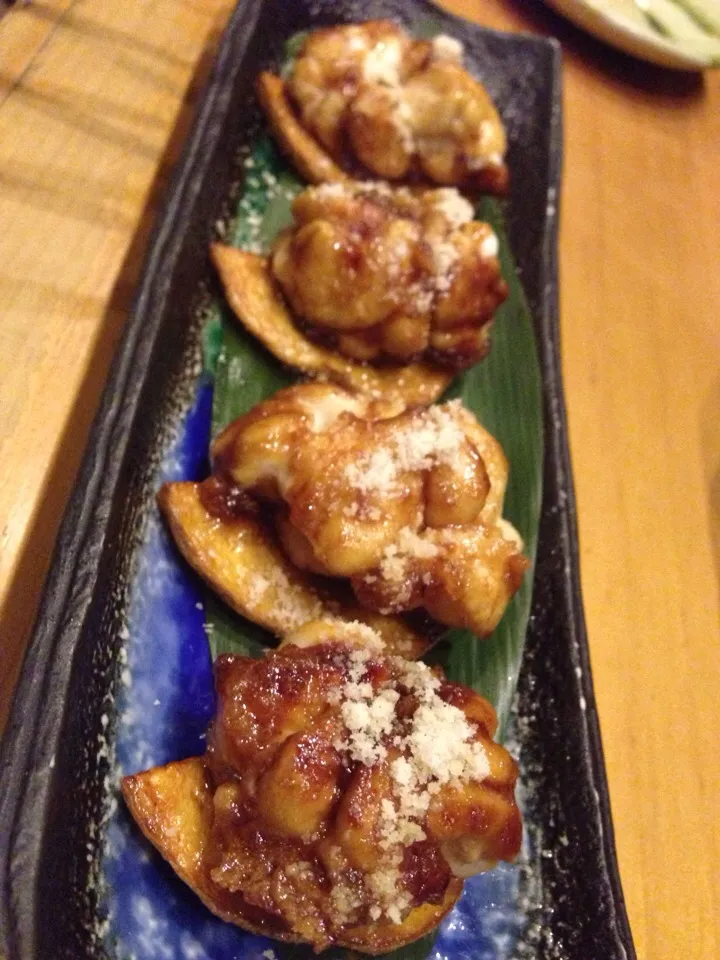 鱈の白子。醤油焼きには粉チーズが。|たけうちさん