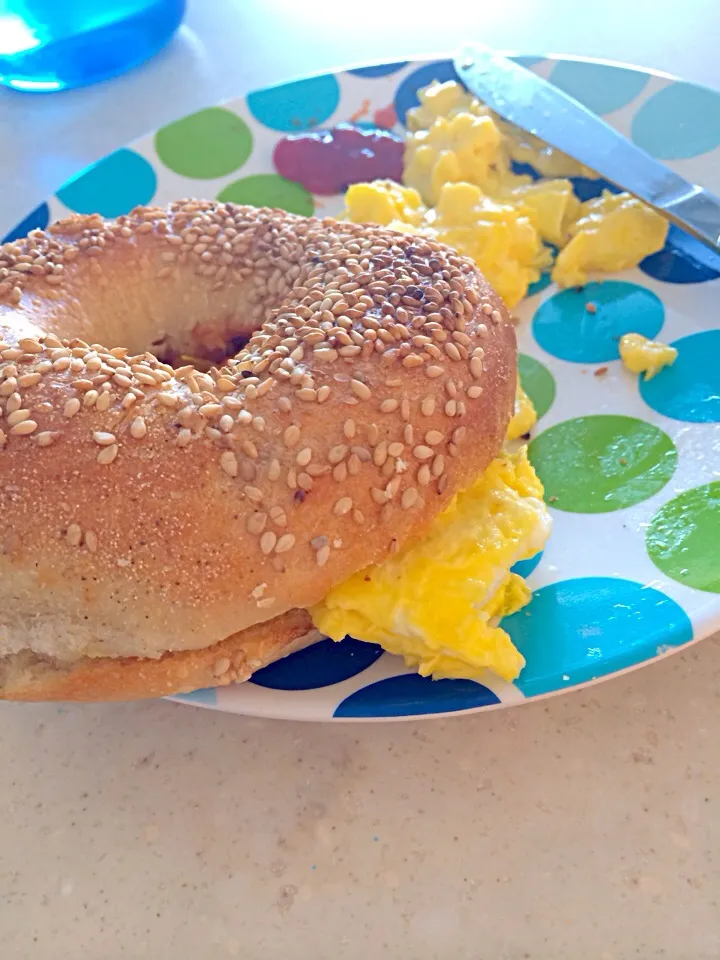 Egg and cheese on a bagel|Lizさん