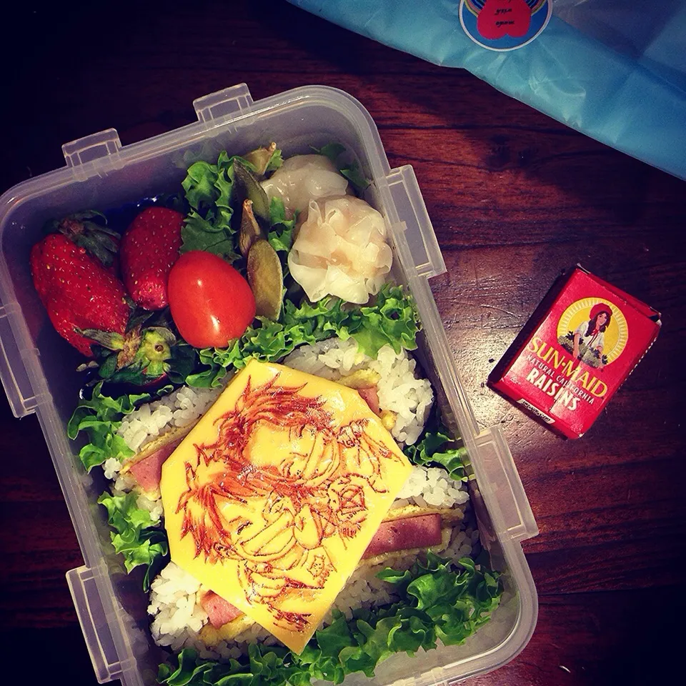 Snapdishの料理写真:Luffy & Ace ♥️ Tatami Onigiri Lunch Box ルフィ&エース たたみおにぎり弁当|Yuka Nakataさん