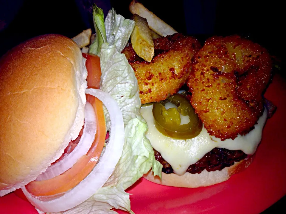 The Big Ring Burger at Cafe Caribe|Shawna Rowleyさん