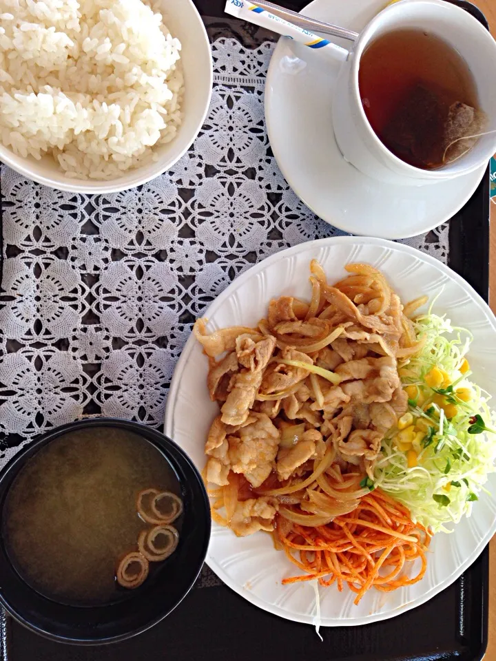 蒲原病院の食堂の生姜焼き定食。|リルさん