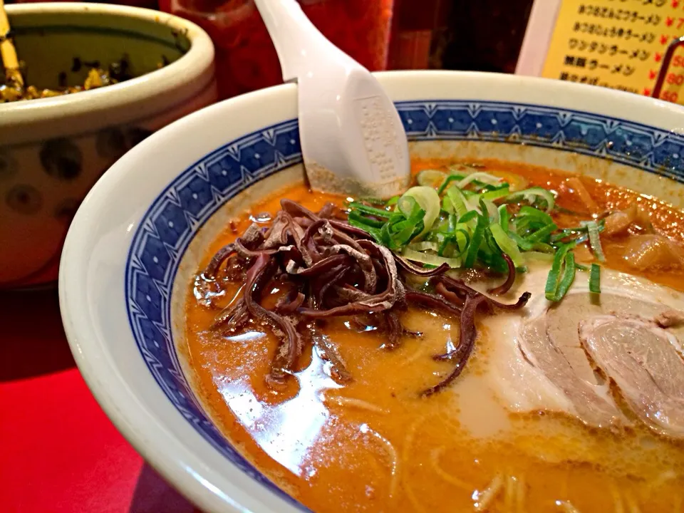 黒とんこつラーメン@博多ラーメン ちくぜん|ゆきこさん