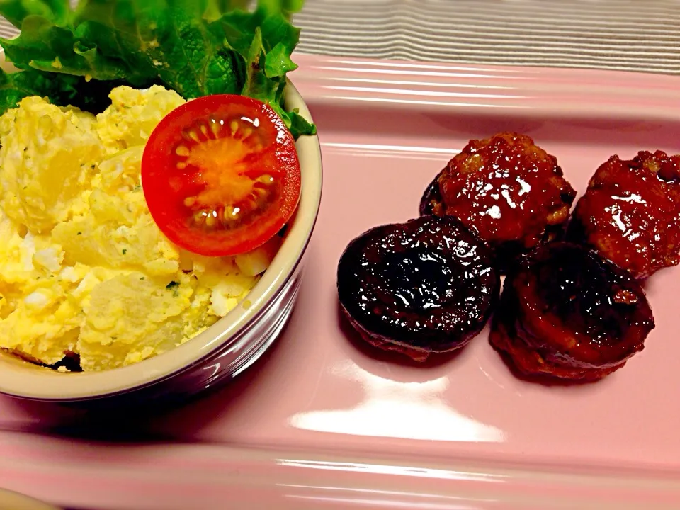 椎茸の肉詰め、ゴロゴロポテトサラダ|メグさん