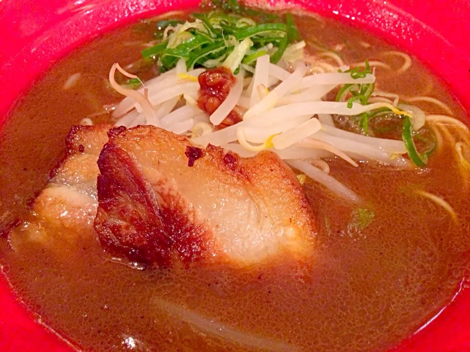 Snapdishの料理写真:小豆島ラーメン|Takehiro Nishiharaさん