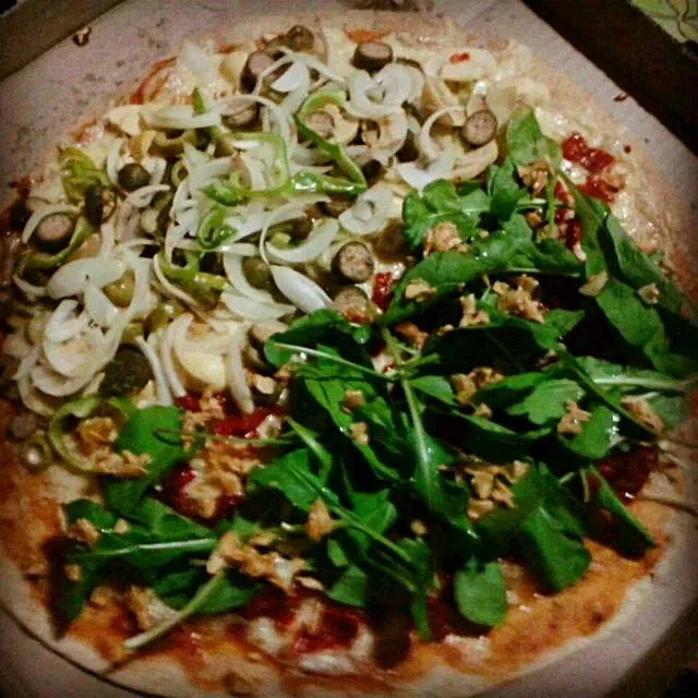 Pizza Integral Vegetariana... bom demais!!!|Mariana Pardo Crivellaroさん