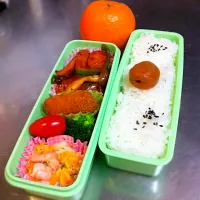 ウィンナーのケチャップ炒め、エビグラタン、白身魚フライなど。娘のお弁当。6時だよ♪ おはようございます♪|Akira Funatsuさん