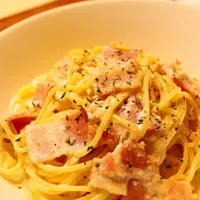 Snapdishの料理写真:ドリップヨーグルトで作るクリームパスタ