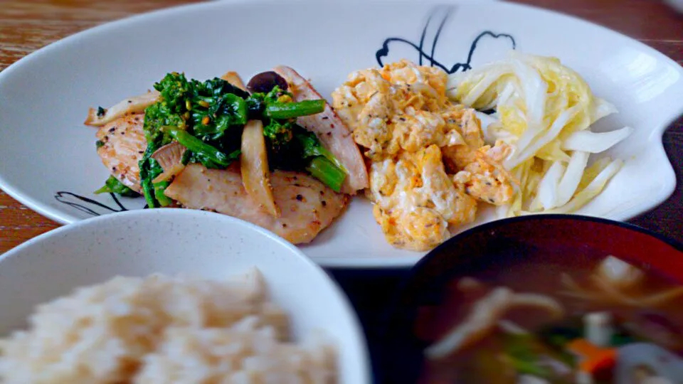 鶏胸肉と菜の花の檸檬炒め|プチテンよすさん