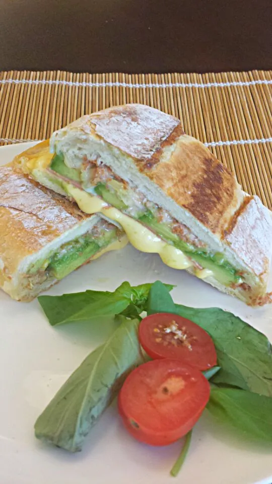 Snapdishの料理写真:Homemade avacado and veg tuna panini|Christine Cheungさん