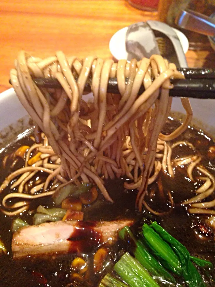 ブラックカレーの麺|中華蕎麦 銀時さん