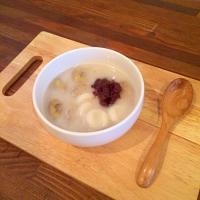 バナナのココナッツミルク白玉とあんこのせ