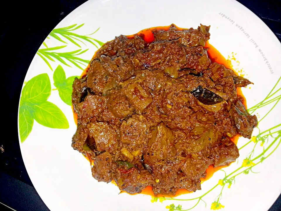 Snapdishの料理写真:rendang hati|Sakura Diyanaさん