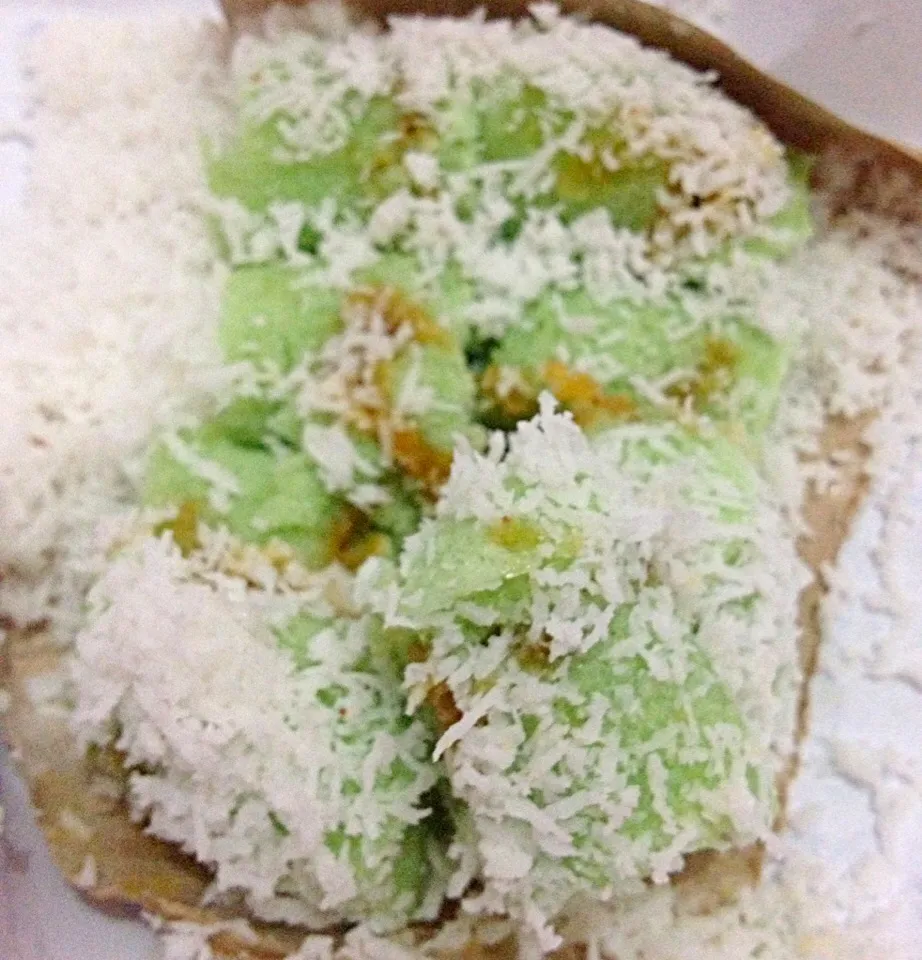 Snapdishの料理写真:Kue putu(indonesian snack)|amandakalilaさん